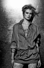 SARA PAXTON for No Magazine 2009