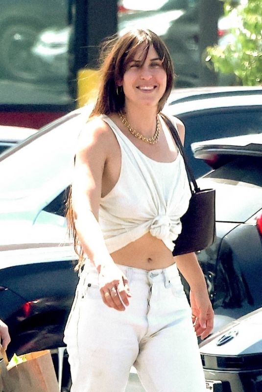 SCOUT WILLIS Out for Groceries in Los Angeles 09/05/2025