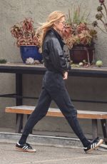 STELLA MAXWELL Heading to a Gym run in Los Angeles 09/29/2025