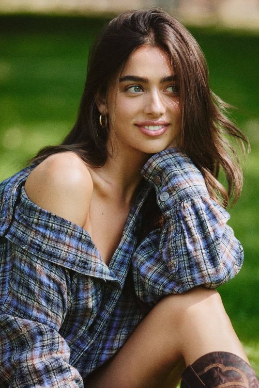 TAYLOR NUNEZ at a Photoshoot, August 2025