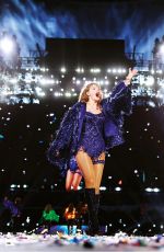 TAYLOR SWIFT - The Taylor Swift Fanbook - 9th Edition, September 2025