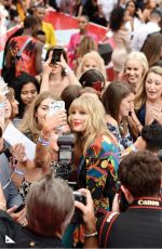 TAYLOR SWIFT - The Taylor Swift Fanbook - 9th Edition, September 2025