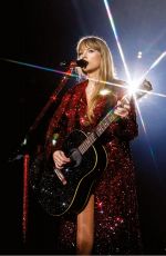 TAYLOR SWIFT - The Taylor Swift Fanbook - 9th Edition, September 2025