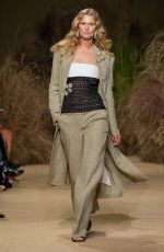 TONI GARRN Walks Runway at Luisa Spagnoli S/S 26 Show at Milan Fashion Week, September 2025