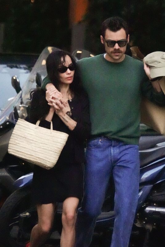 ZOE KRAVITZ and Harry Styles Out Shopping in Rome 09/14/2025
