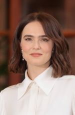 ZOEY DEUTCH at Nouvelle Vague Photocall at 51st Deauville American Film Festival 09/12/2025