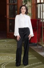 ZOEY DEUTCH at Nouvelle Vague Photocall at 51st Deauville American Film Festival 09/12/2025