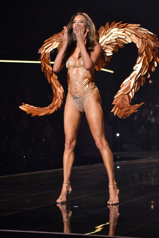 ALESSANDRA AMBROSIO at Victoria