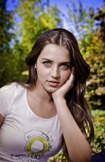 ANA DE ARMAS for Herbal Essences 2009