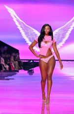 ANGEL REESE at Victoria