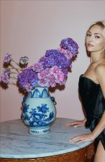 ANNASOPHIA ROBB at a Photoshoot, October 2025