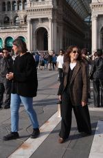 ANNE HATHAWAY on the Set of The Devil Wears Prada 2 at Piazza Duomo in Milan 10/10/2025