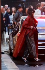 ANNE HATHAWAY on the Set of The Devil Wears Prada 2 in Milan 10/06/2025