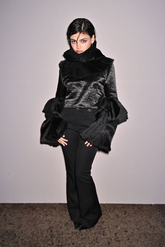 ARIANA GREENBLATT at McQueen Show at Paris Fashion Week in Paris 10/05/2025