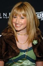 ASHLEY TISDALE at 2004 Teen People