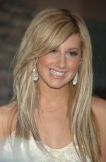 ASHLEY TISDALE at 34th annual American Music Awards in Los Angeles 11/21/2006