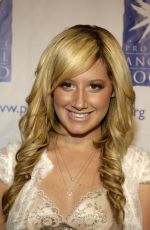 ASHLEY TISDALE at Divine Design Man and Woman of Style Awards in Santa Monica 11/30/2005