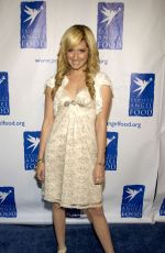 ASHLEY TISDALE at Divine Design Man and Woman of Style Awards in Santa Monica 11/30/2005