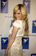 ASHLEY TISDALE at Divine Design Man and Woman of Style Awards in Santa Monica 11/30/2005
