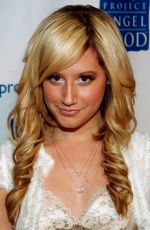 ASHLEY TISDALE at Divine Design Man and Woman of Style Awards in Santa Monica 11/30/2005