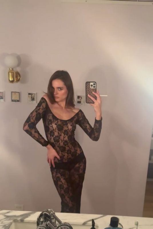CHARLOTTE LAWRENCE - Instagram Photo 10/21/2025
