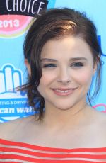 CHLOE MORETZ at 2013 Teen Choice Awards in Universal City 11/08/2013