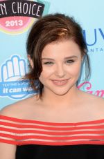 CHLOE MORETZ at 2013 Teen Choice Awards in Universal City 11/08/2013
