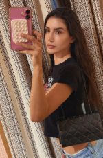 CLAUDIA CORIA - Instagram Photos and Video 10/16/2025