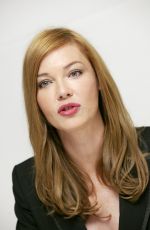 CONNIE NIELSEN - The Ice Harvest Press Conference Portraits 11/06/2005