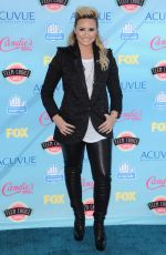 DEMI LOVATO at 2013 Teen Choice Awards in Universal City 11/08/2013