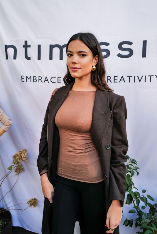 ELLA MENDELSOHN at Intimissimi Ultralight with Cashmere Event in Brooklyn 10/09/2025