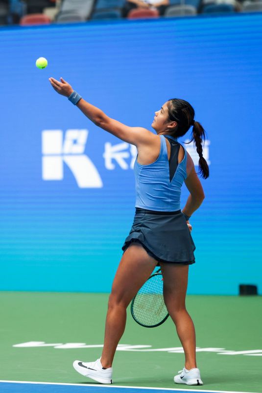 EMMA RADUCANU Retires from First Round Match at Wuhan Open 10/07/2025