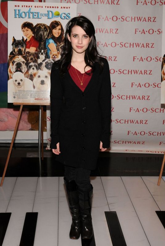EMMA ROBERTS at Hotel For Dogs Promotional Event 12/05/2008
