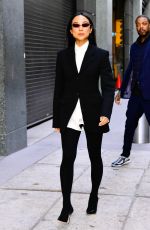 GRETA LEE Arrives at Good Morning America in Hudson Square in New York City 10/09/2025