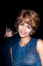 HALLE BERRY Arrives at The Rolling Stones Bridges to Babylon Tour 02/15/1998