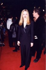 HEATHER GRAHAM at Scream 2 Premiere in Los Angeles 12/10/1997