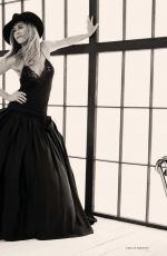 JENNIFER ANISTON in Harper
