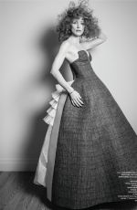 JESSICA CHASTAIN in L
