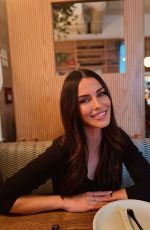JESSICA LOWNDES - Instagram Photos 10/04/2025