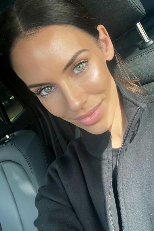 JESSICA LOWNDES - Instagram Photos and Video 10/10/2025