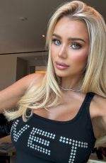 JULIA CAVANAGH - Instagram Photos 10/08/2025