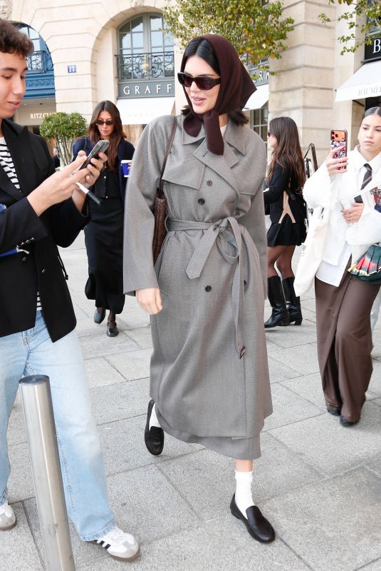 KENDALL JENNER Arrives at Schiaparelli Fittings in Paris 10/01/2025