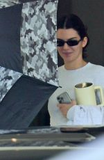 KENDALL JENNER Leaves a Medical Building in Beverly Hills 10/08/2025