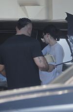 KENDALL JENNER Leaves a Medical Building in Beverly Hills 10/08/2025