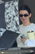 KENDALL JENNER Leaves a Medical Building in Beverly Hills 10/08/2025
