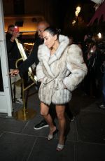 KIM KARDASHIAN Arrives at Siena Restaurant in Paris 10/04/2025