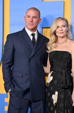 KIRSTEN DUNST at Roofman Premiere at Paramount Theatre in Los Angeles 09/29/2025