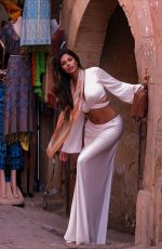 KOMAL ILSANKER - Instagram Photos and Video 10/19/2025
