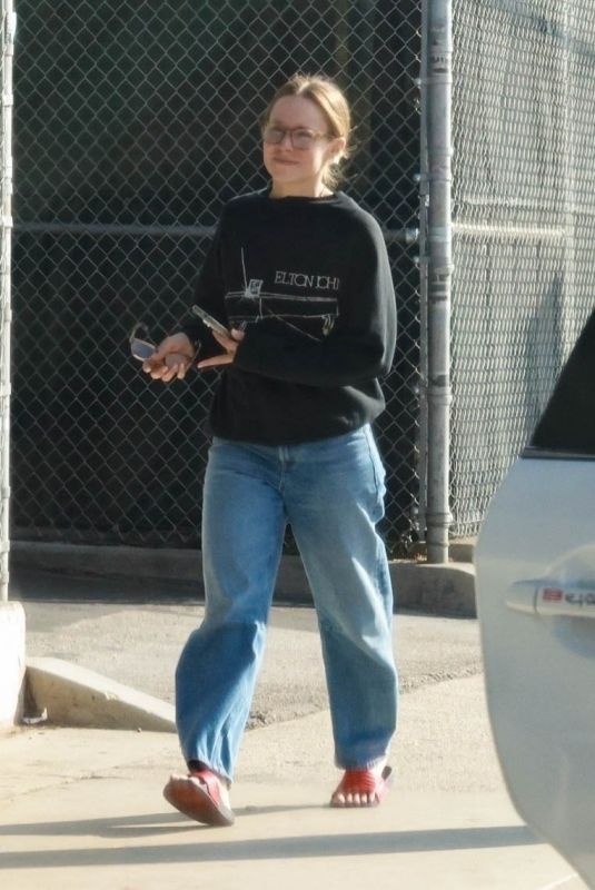 KRISTEN BELL Out and About in Los Angeles 10/27/2025