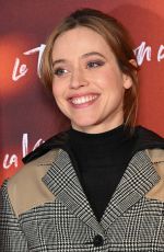 LOU DE LAAGE at Le Tourbillon de la Vie Premiere at Pathe Wepler in Paris 12/08/2002